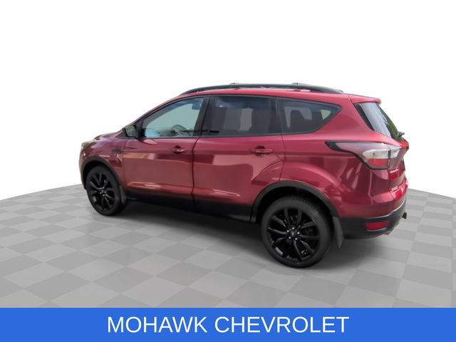 Used 2017 Ford Escape SE w/ Equipment Group 201A AWD/4WD image 7