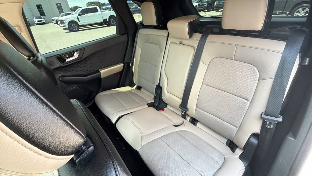 Used 2020 Ford Escape Titanium FWD image 30