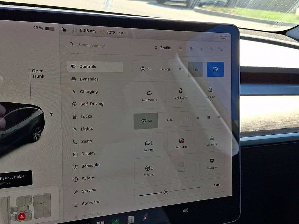 Used 2021 Tesla Model Y Long Range AWD/4WD image 23