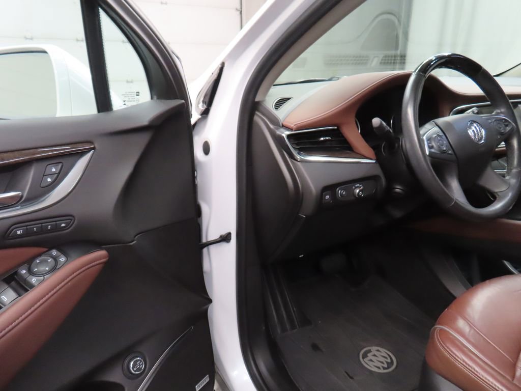 Used 2018 Buick Enclave Avenir w/ Avenir Technology Package AWD/4WD image 49