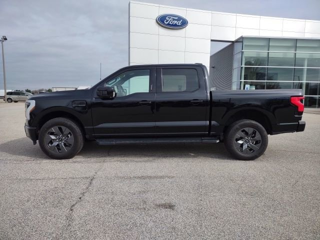 Used 2023 Ford F150 Lightning Lariat image 2
