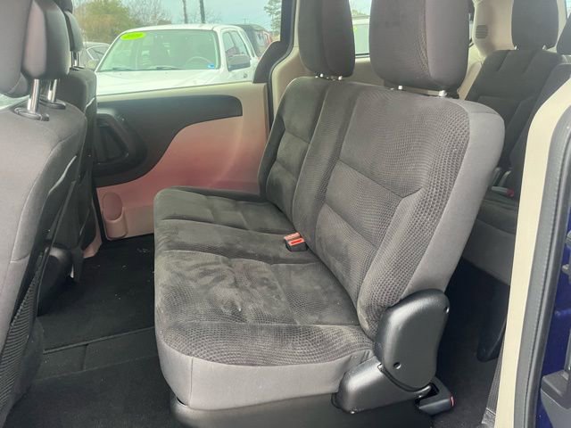 Used 2019 Dodge Grand Caravan SE image 12