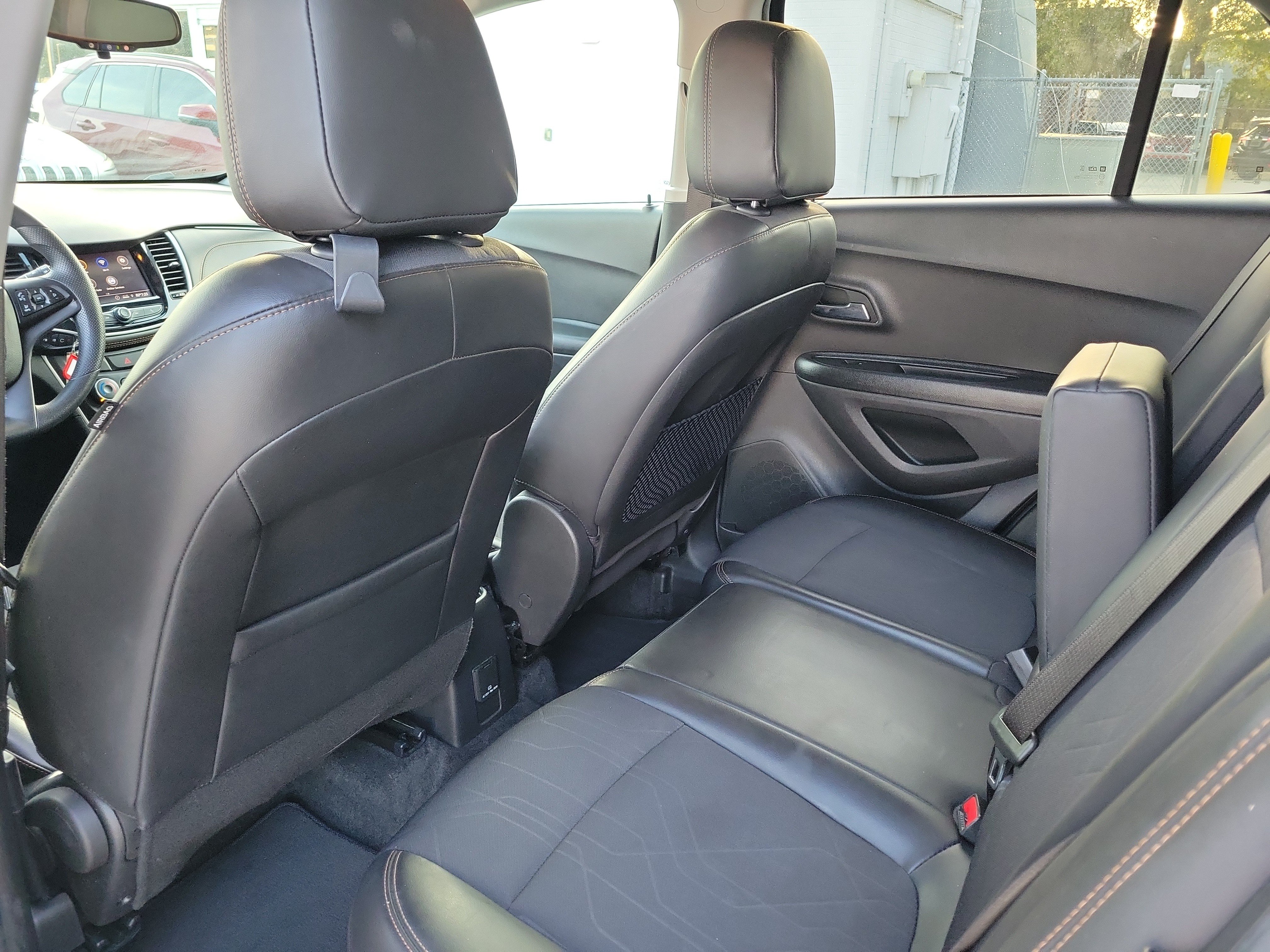 Used 2021 Chevrolet Trax LT FWD image 9