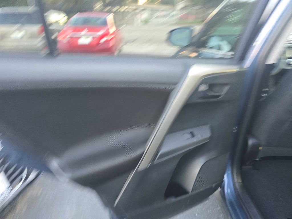 Used 2014 Toyota RAV4 LE image 12