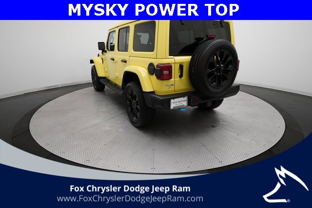 Used 2023 Jeep Wrangler Unlimited Sahara w/ Cold Weather Group image 33