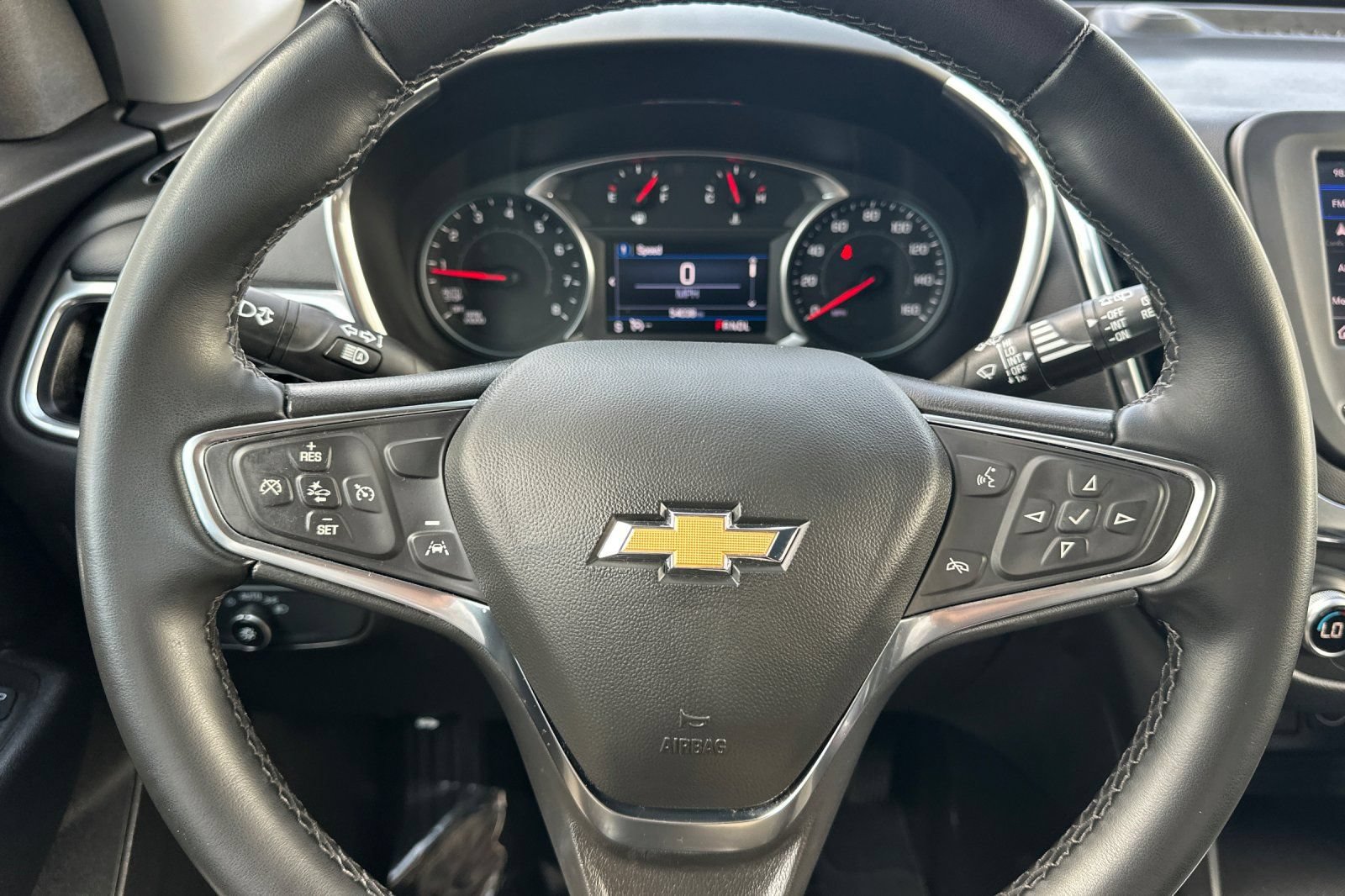 Used 2024 Chevrolet Equinox LT FWD image 30
