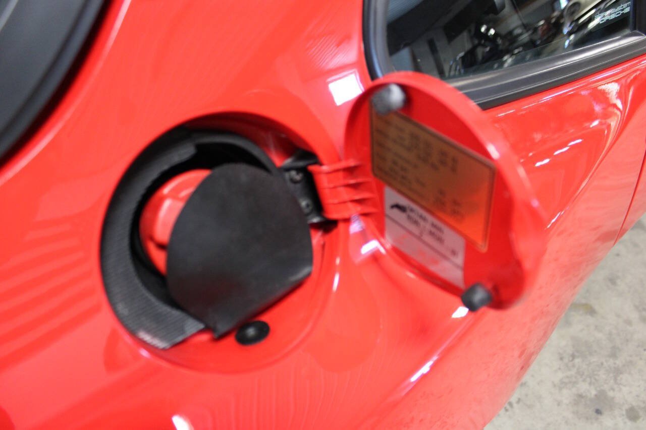 Used 1987 Porsche 944 Turbo RWD image 19