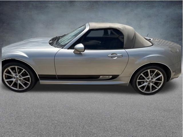 Used 2010 MAZDA MX-5 Miata Touring w/ Appearance Pkg RWD image 2