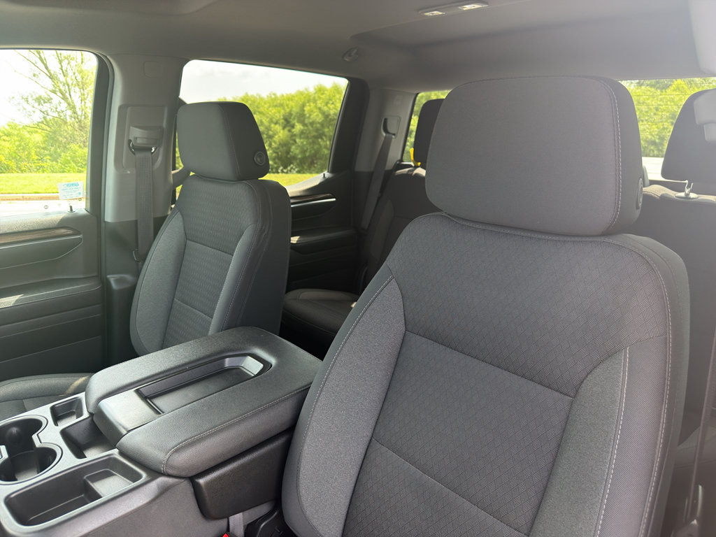 Used 2023 Chevrolet Silverado 1500 LT AWD/4WD image 16