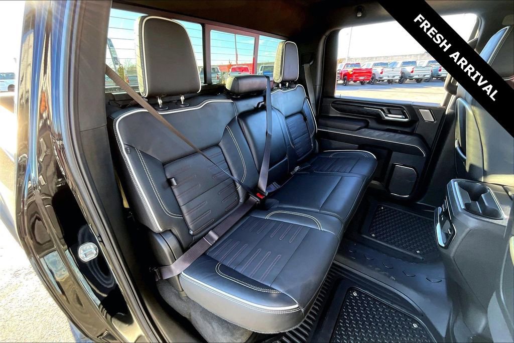 Used 2024 GMC Sierra 2500 AT4X image 25