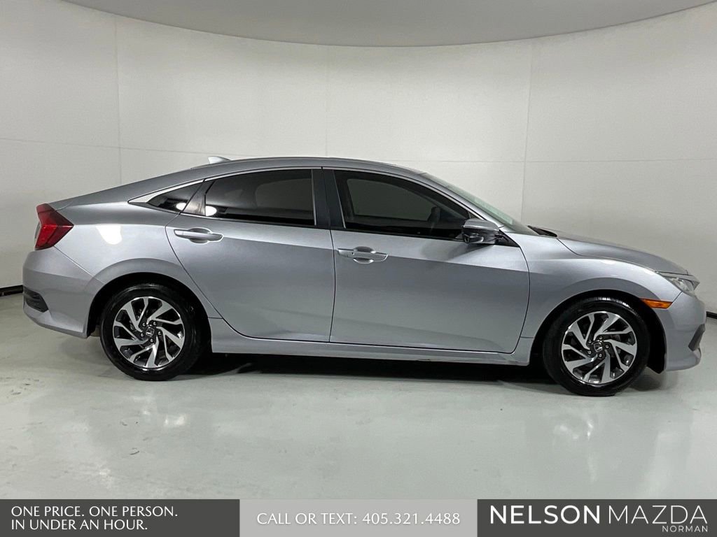 Used 2017 Honda Civic EX image 5