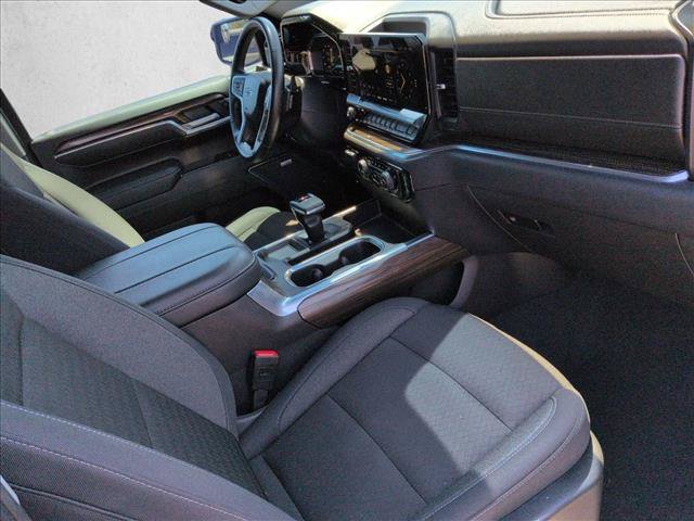 Used 2024 Chevrolet Silverado 1500 LT Trail Boss w/ Convenience Package II AWD/4WD image 28