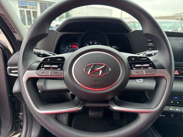 Used 2023 Hyundai Elantra SEL image 7