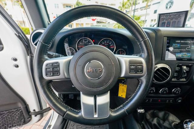 Used 2016 Jeep Wrangler Unlimited Rubicon AWD/4WD image 60
