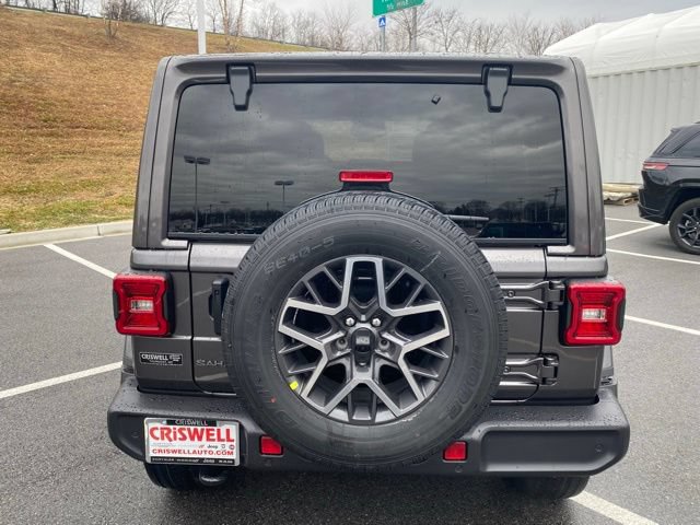 New 2026 Jeep Wrangler Unlimited Sahara AWD/4WD image 6