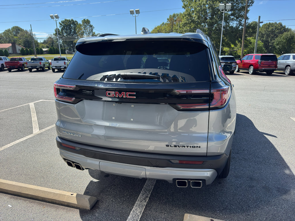 Used 2025 GMC Acadia Elevation image 6