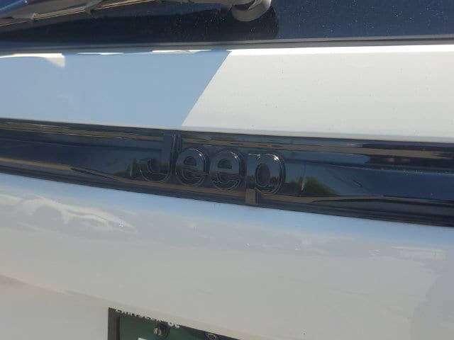 Certified 2024 Jeep Grand Cherokee Altitude RWD image 9