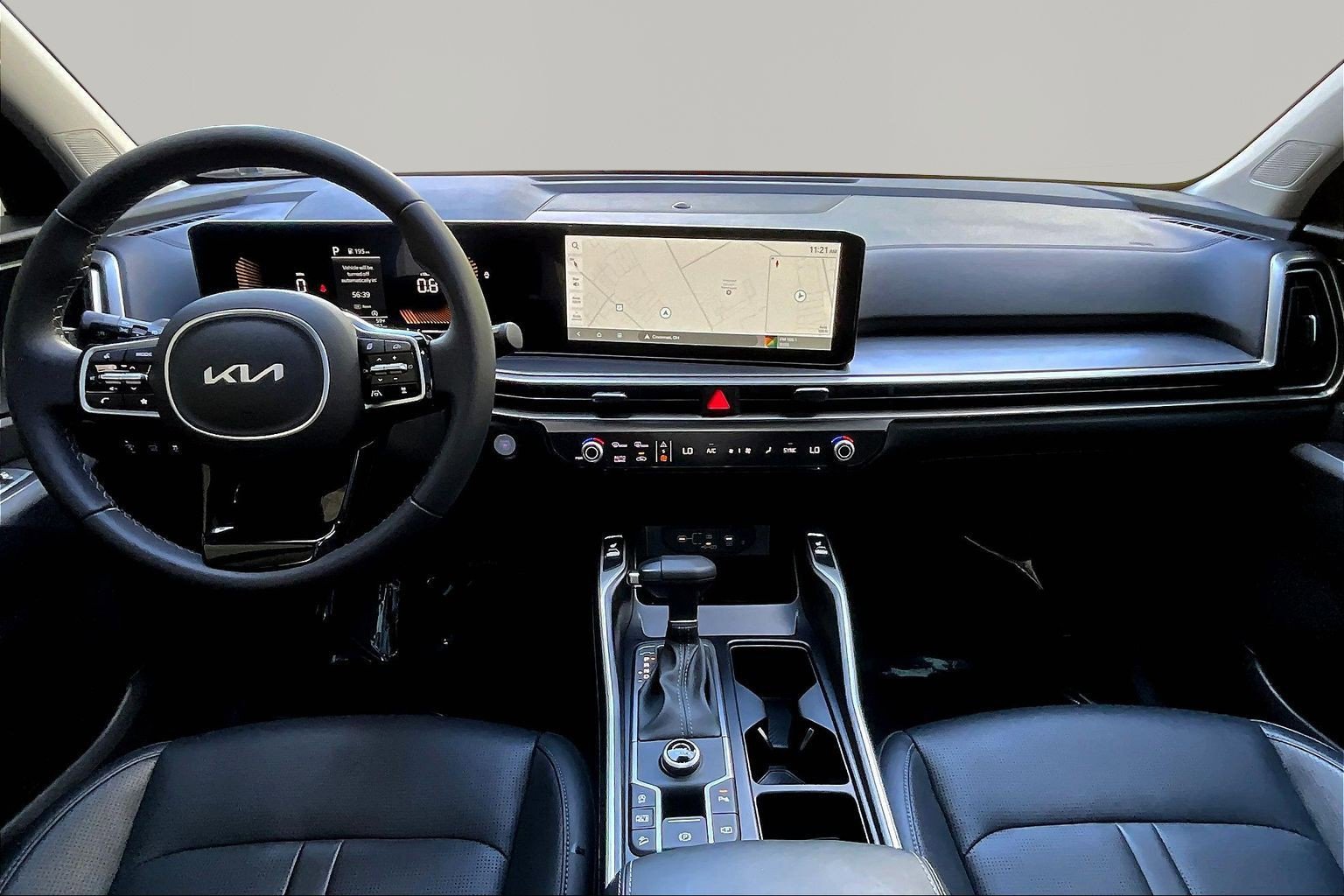 Used 2024 Kia Sorento EX w/ Panoramic Sunroof Package FWD image 7