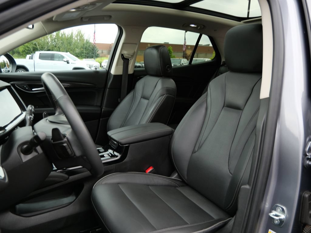 Used 2021 Buick Envision Essence w/ Technology Package I AWD/4WD image 11