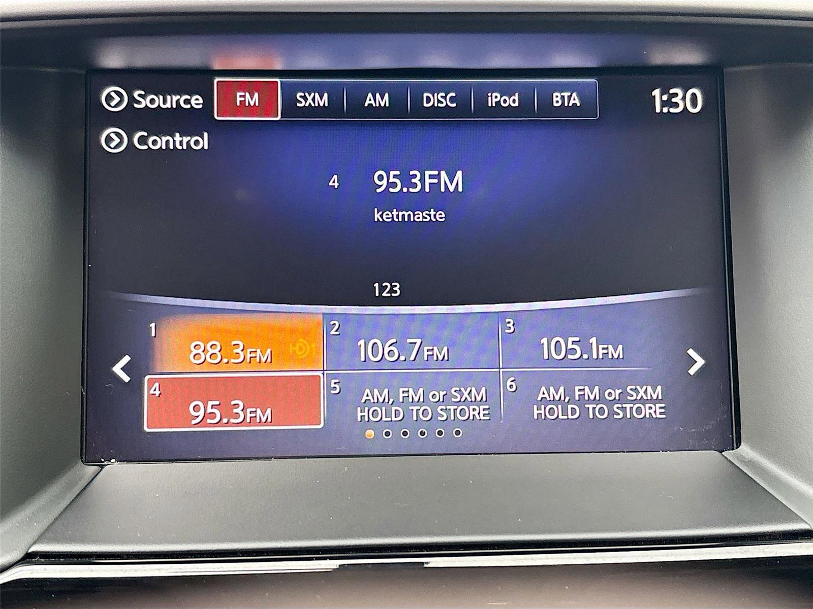 Used 2019 Nissan Pathfinder S FWD image 14