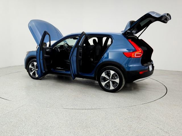 Certified 2025 Volvo XC40 B5 Plus image 12