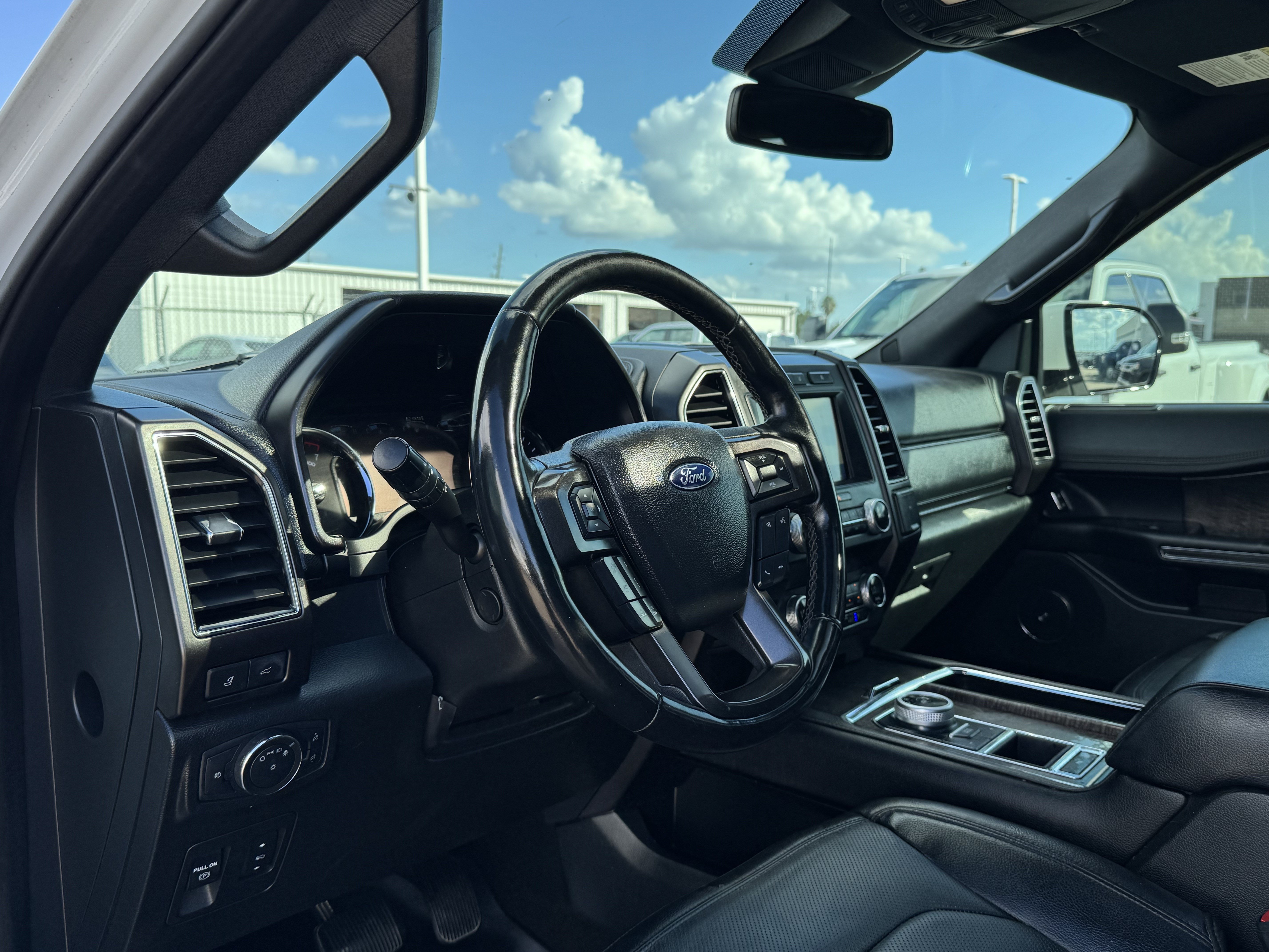 Used 2021 Ford Expedition Max Limited RWD image 17