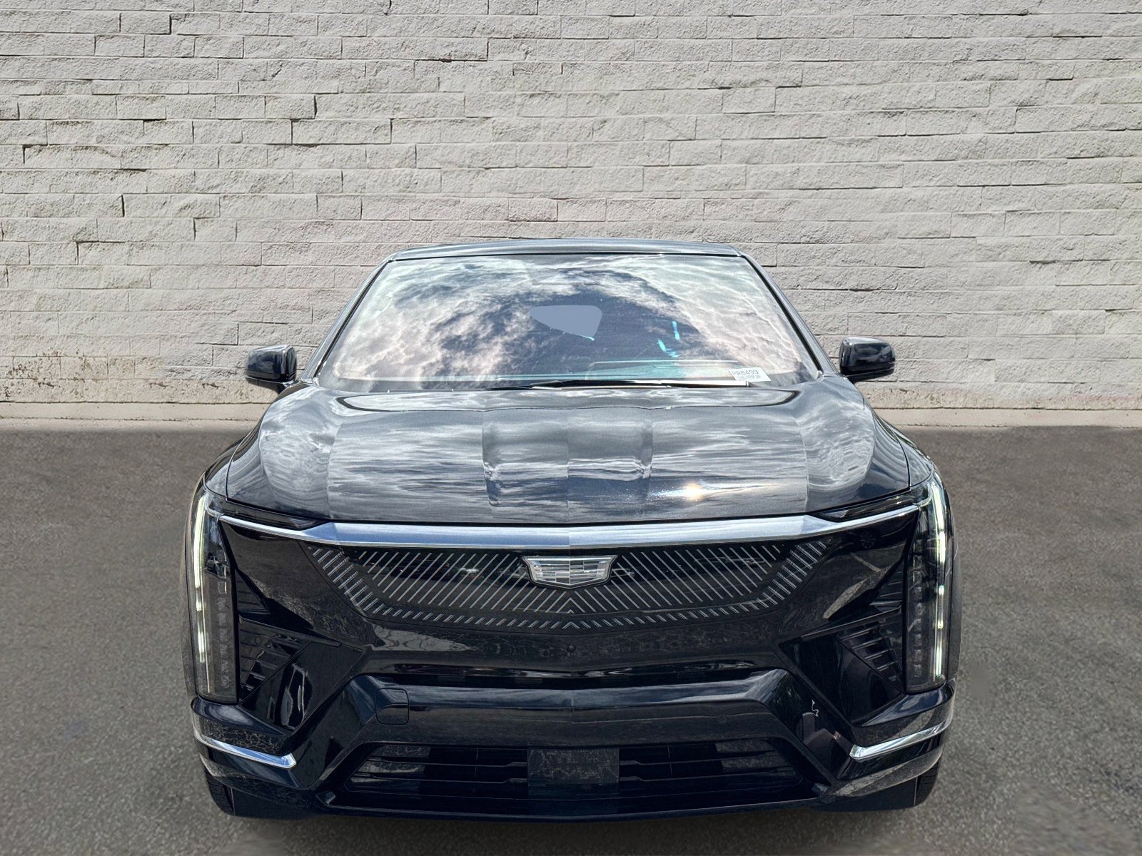 Certified 2025 Cadillac Optiq Luxury 2 w/ LPO, Floor Liner Package AWD/4WD image 7