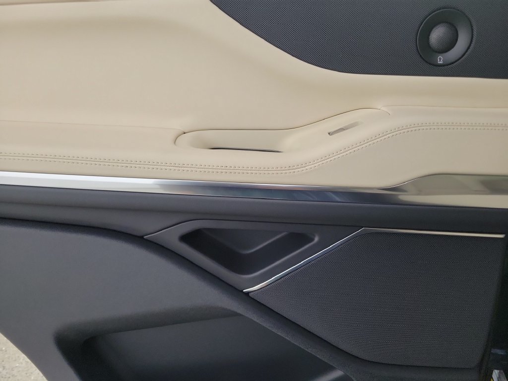 New 2027 Lincoln Navigator Premiere RWD image 16