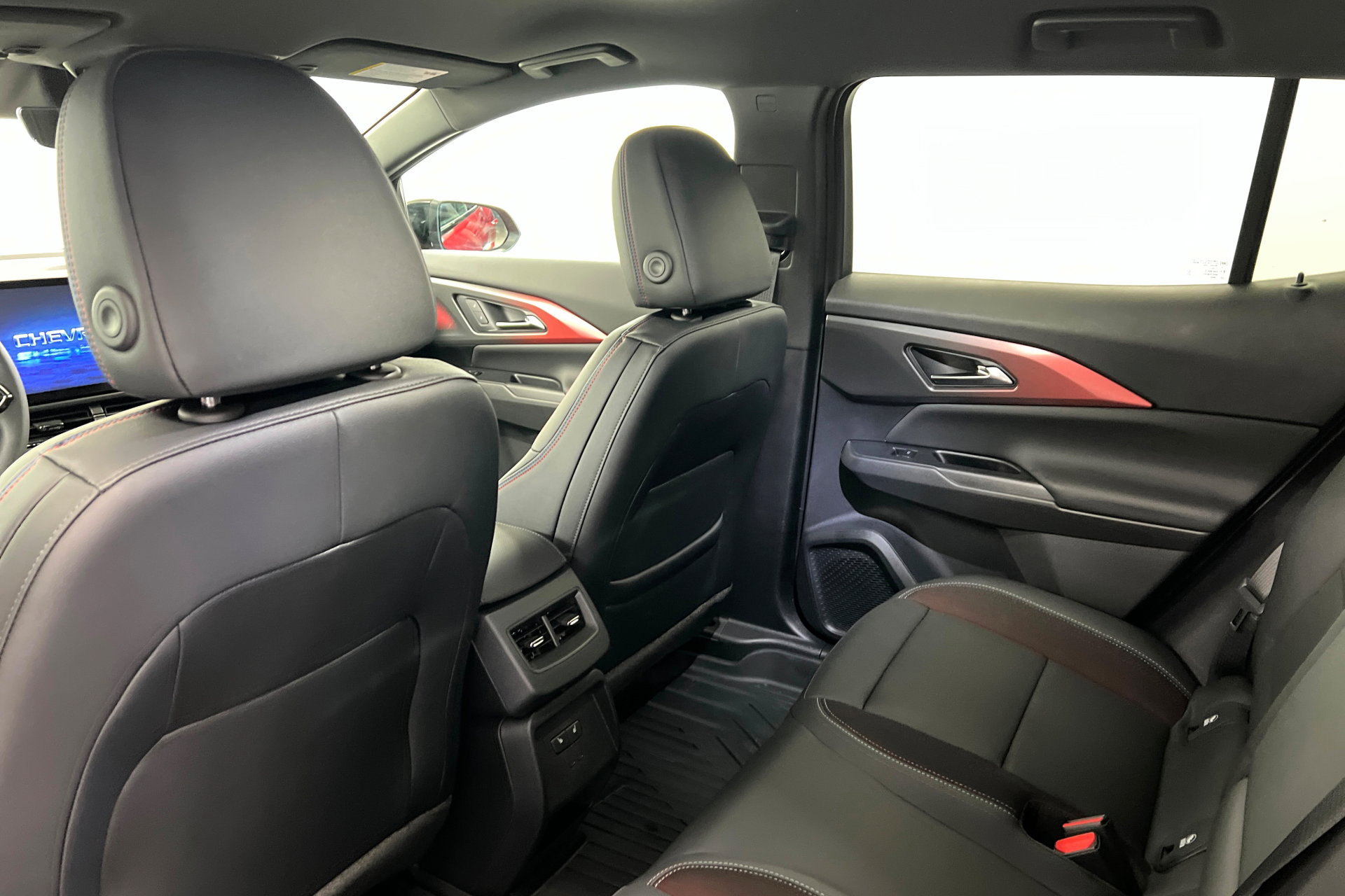 New 2026 Chevrolet Equinox EV RS w/ Convenience Package II AWD/4WD image 20