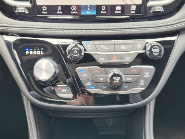 New 2027 Chrysler Pacifica Limited FWD image 15