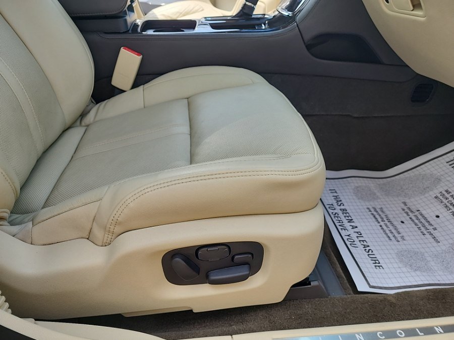 Used 2014 Lincoln MKS w/ Equipment Group 101A FWD image 41