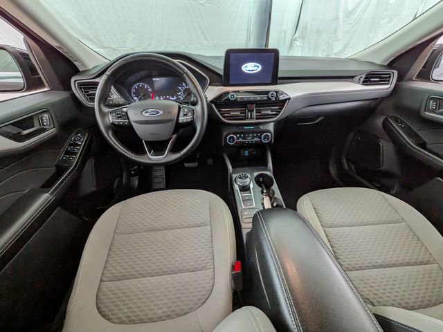 Certified 2022 Ford Escape SE w/ SE Sport Appearance Package image 10