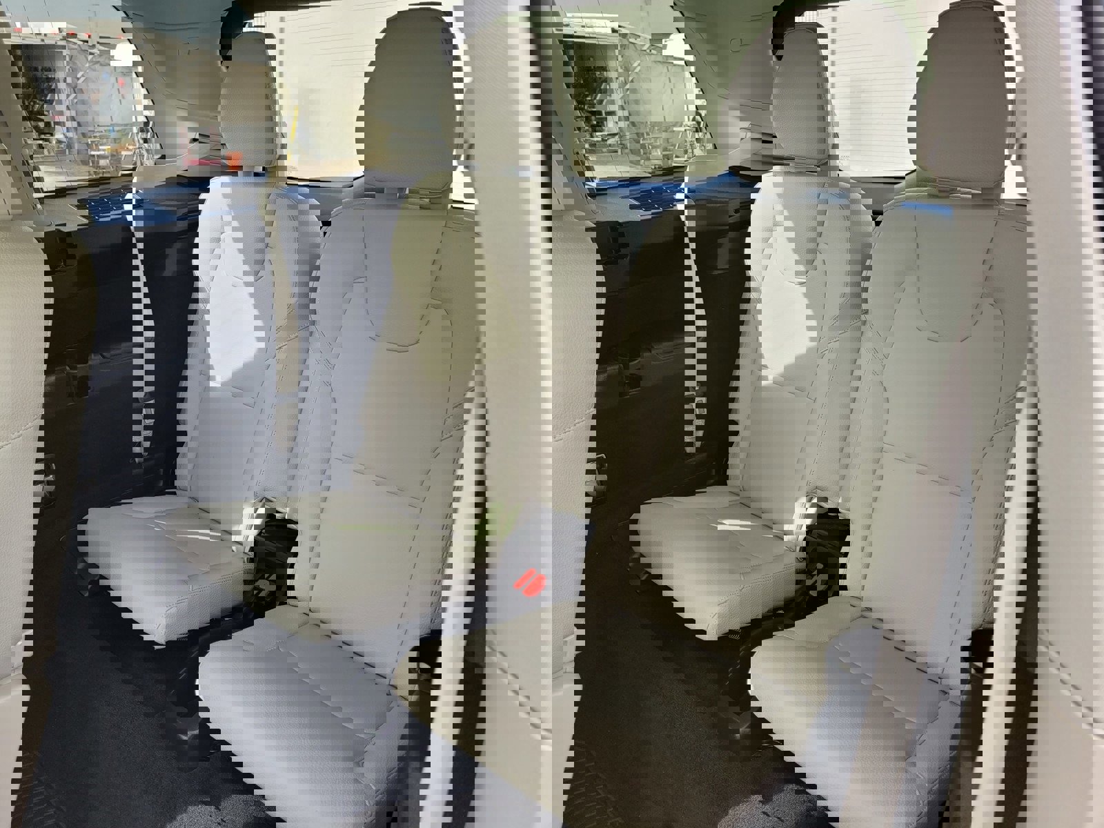 Certified 2024 Volvo XC90 T8 Plus image 12