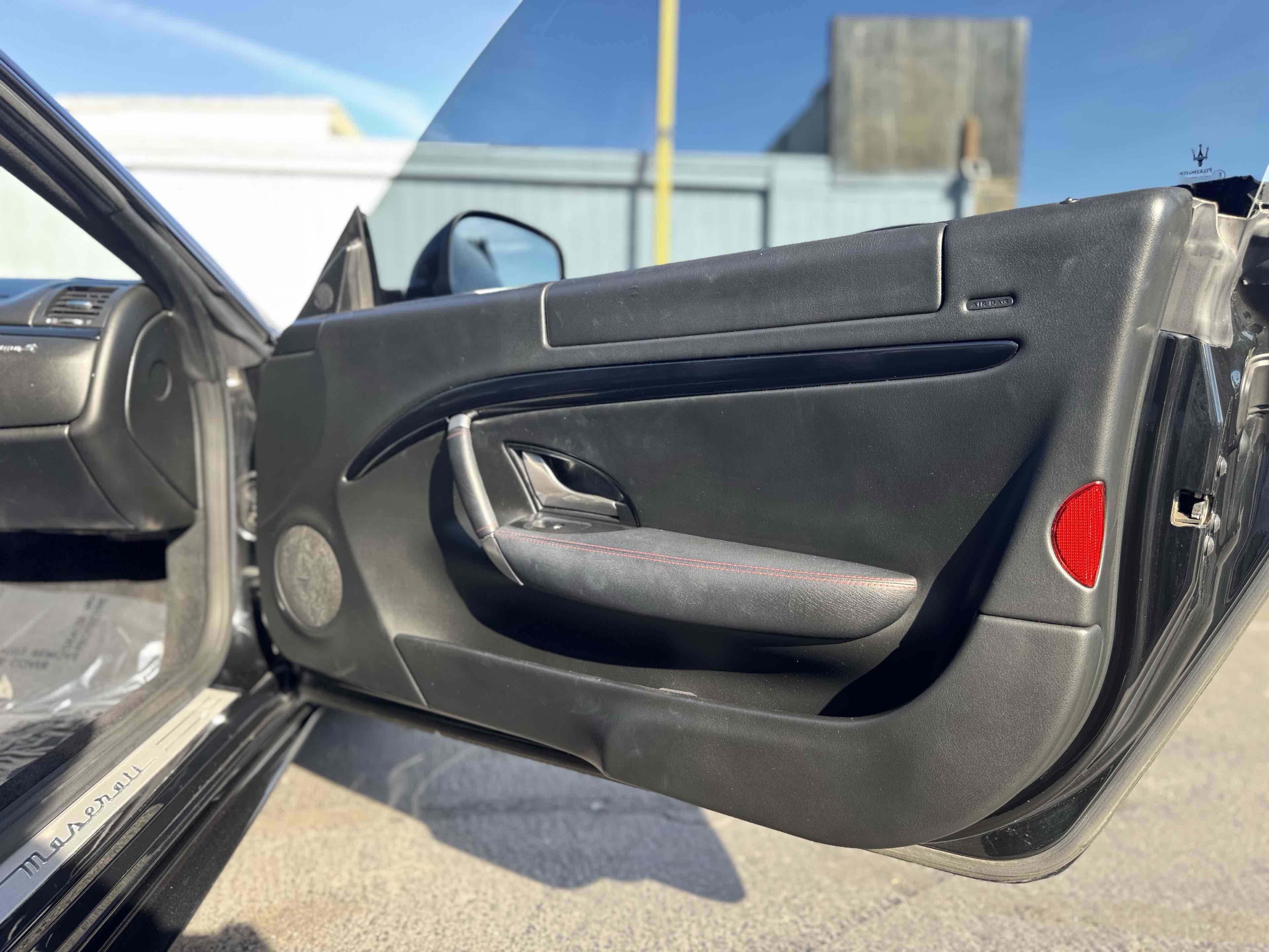 Used 2012 Maserati GranTurismo S image 29