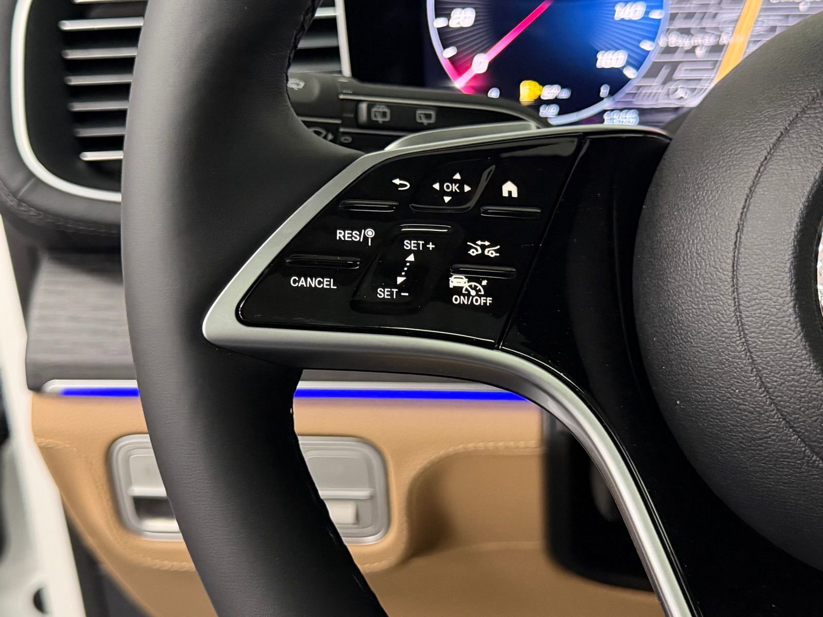 New 2026 Mercedes-Benz GLE 450e 4MATIC image 23