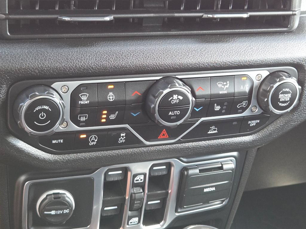 Used 2024 Jeep Wrangler Unlimited Sport AWD/4WD image 28