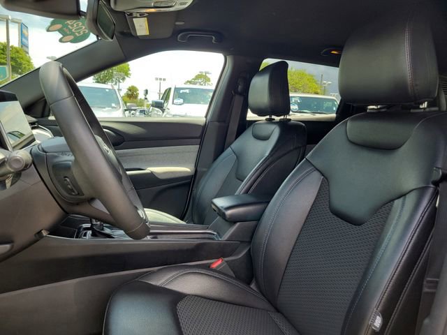 Used 2024 Jeep Compass Latitude AWD/4WD image 19