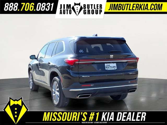 Used 2025 Buick Enclave Preferred image 4