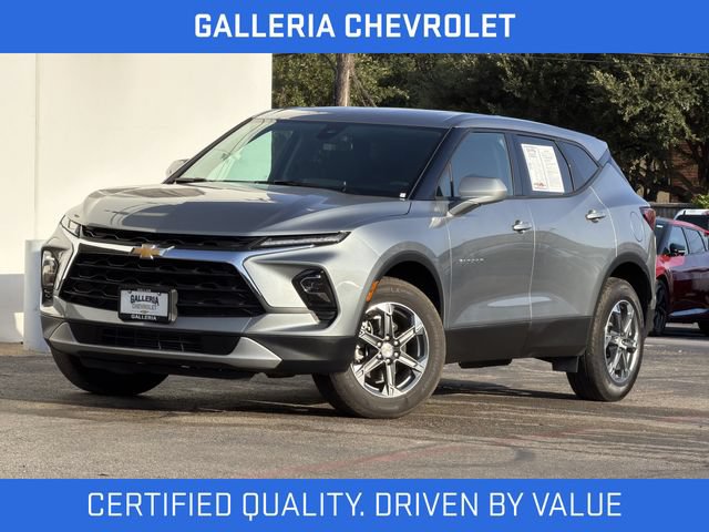 Used 2026 Chevrolet Blazer LT FWD image 1