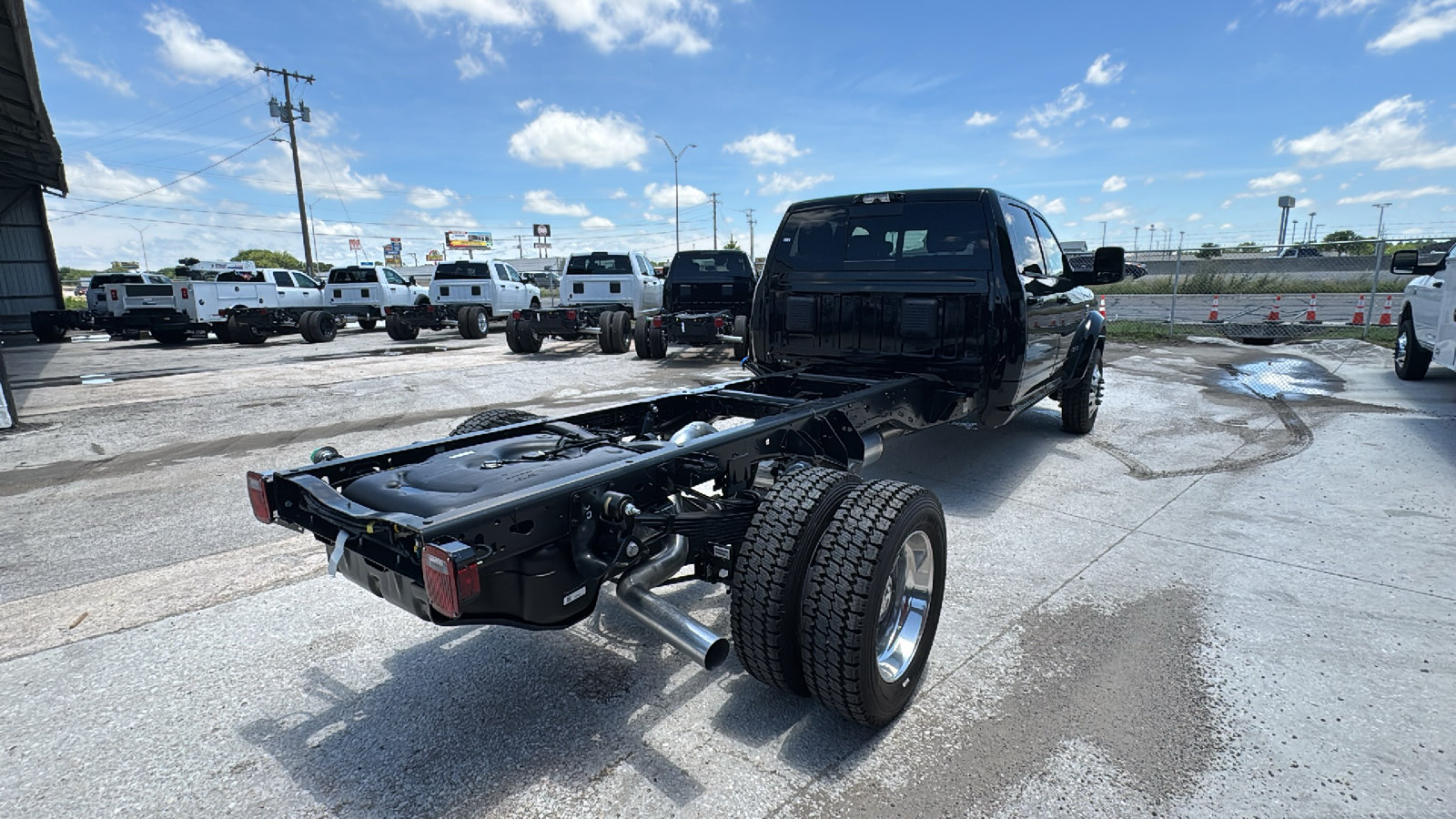New 2026 RAM 5500 4x4 Crew Cab image 5