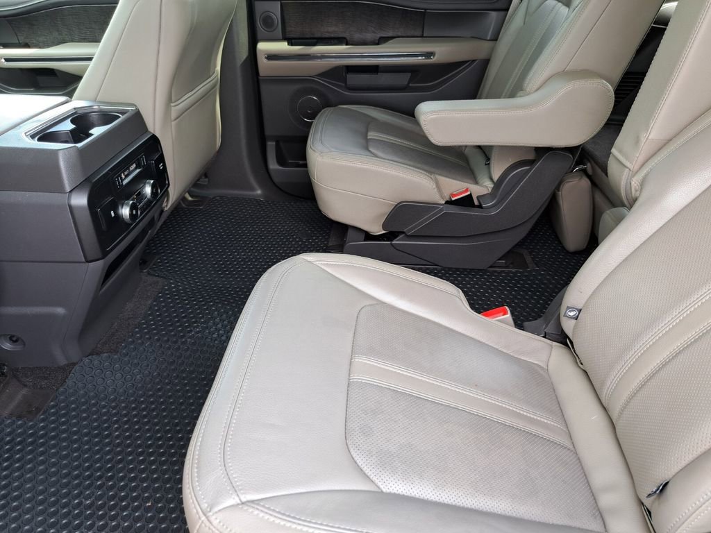 Used 2018 Ford Expedition Limited w/ Equipment Group 301A image 24