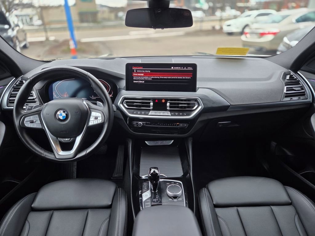 Used 2025 BMW X4 xDrive30i image 12
