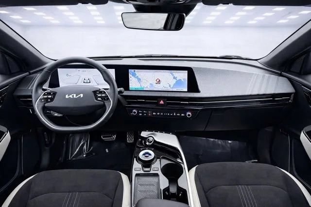 Used 2023 Kia EV6 GT-Line w/ GT-Line Suede Seat Package AWD/4WD image 19