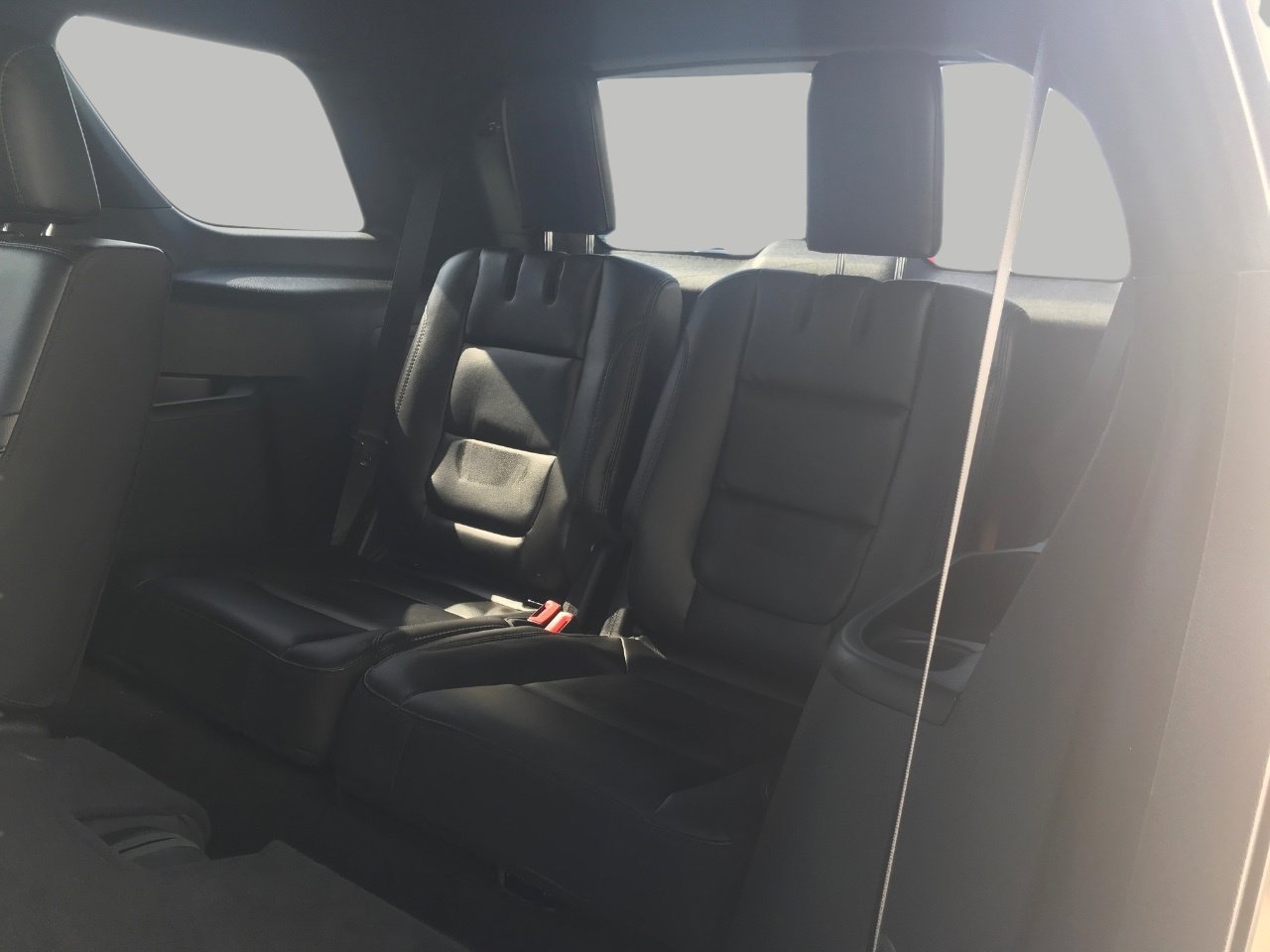 Used 2018 Ford Explorer XLT w/ Equipment Group 202A image 28