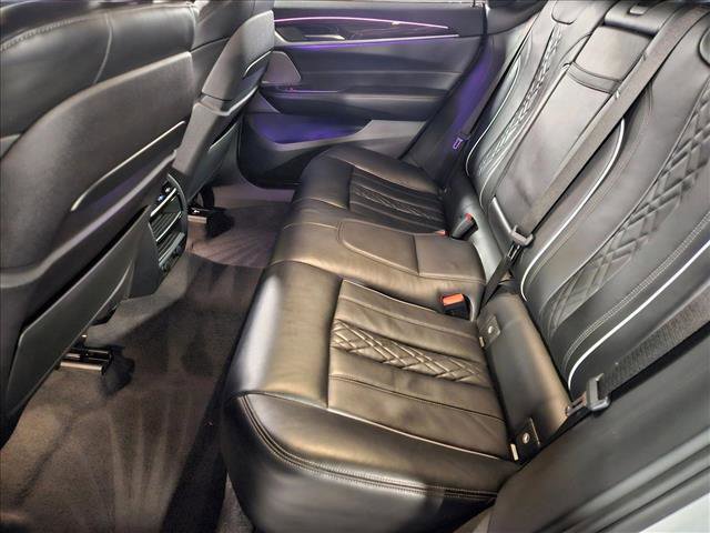 Used 2018 BMW 640i Gran Turismo xDrive w/ M Sport Package image 18