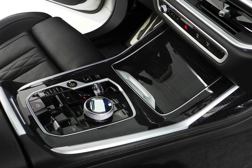 Used 2024 BMW X7 M60i w/ Executive Package AWD/4WD image 15