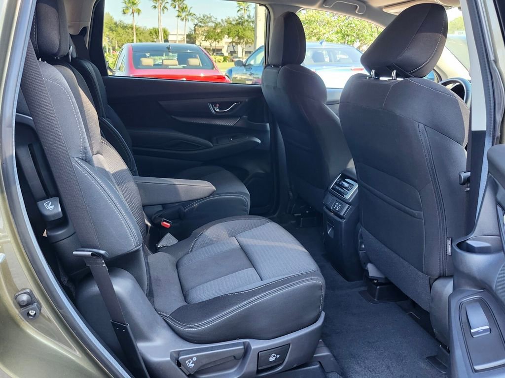 Used 2024 Subaru Ascent Premium w/ Convenience Package image 17