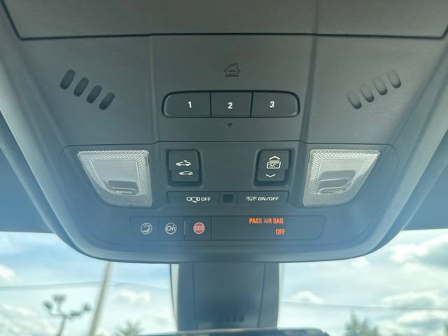 Used 2017 Cadillac XT5 Luxury w/ Driver Awareness Package FWD image 34