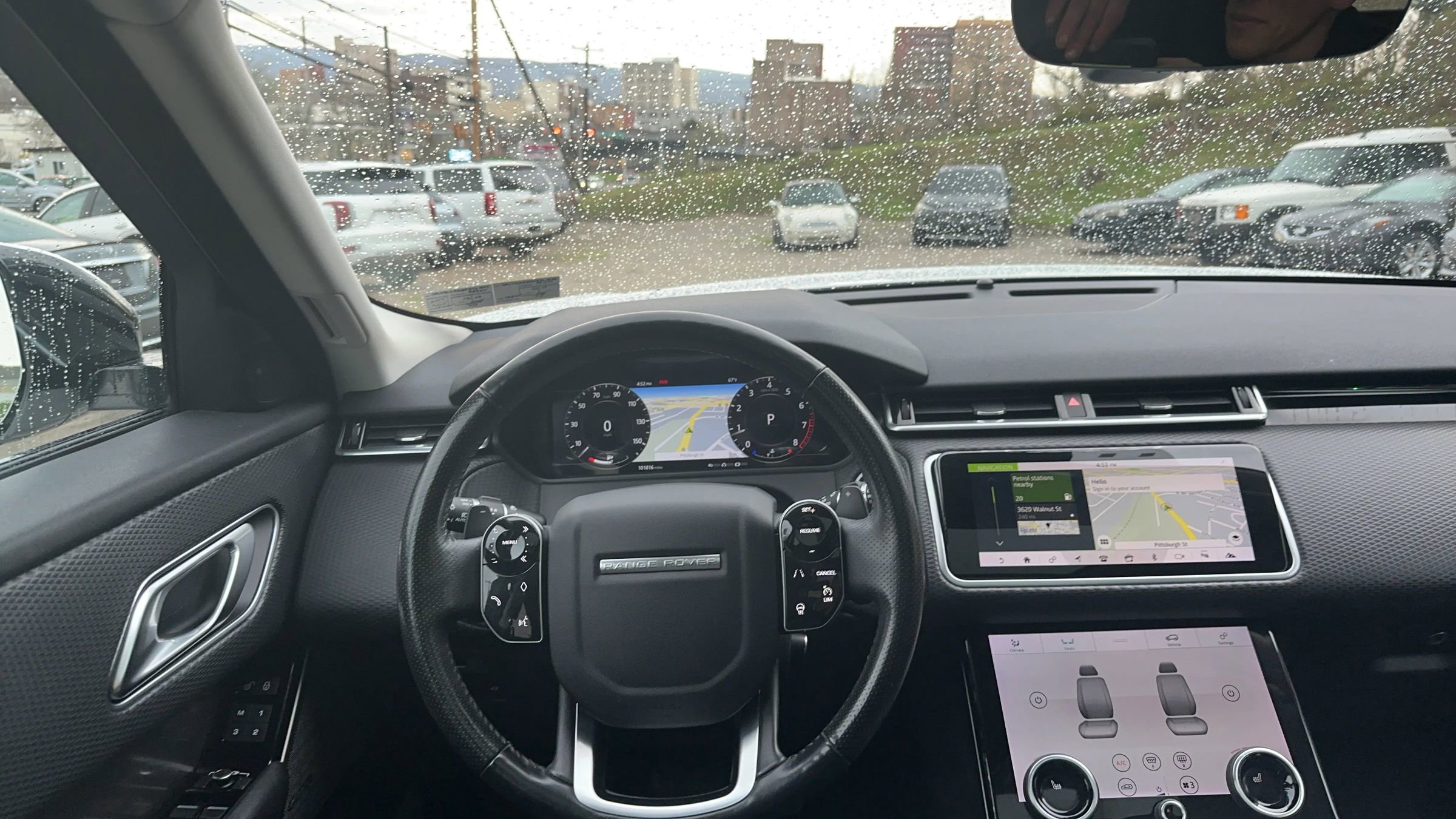 Used 2018 Land Rover Range Rover Velar S image 12