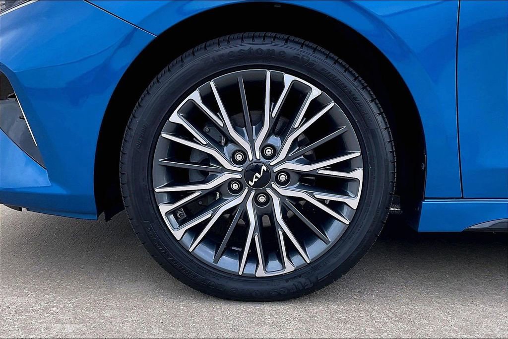 Certified 2023 Kia Forte GT-Line image 9